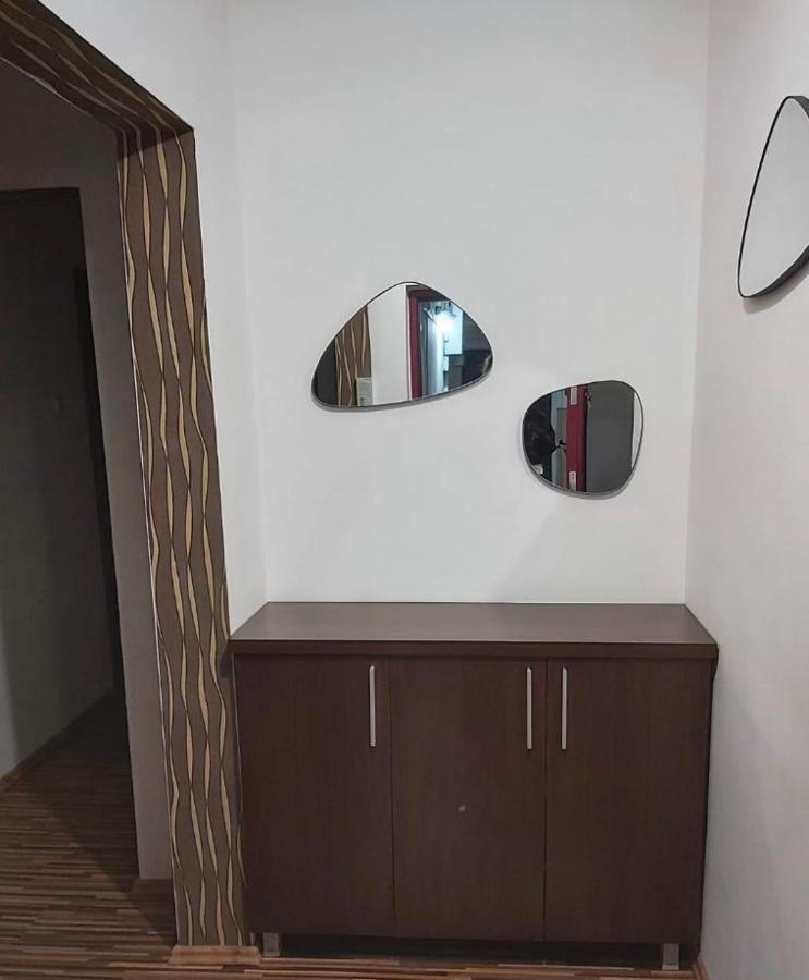 Talina Apartament Oradea Exterior foto